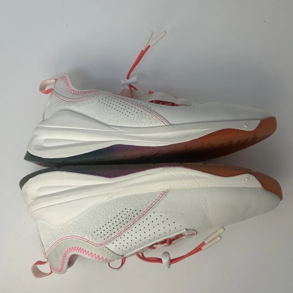 Clove Women's Classic Fuscia Fade Nursing Sneaker Sz 7.5 White Leather‎